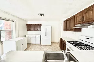 674 Cedar St, Colonia, NJ 07067 - Photo 15