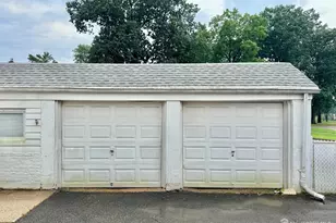 674 Cedar St, Colonia, NJ 07067 - Photo 3