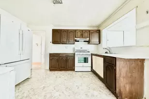 674 Cedar St, Colonia, NJ 07067 - Photo 13