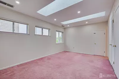2 Farnham Square, Sayreville, NJ 08859 - Photo 21