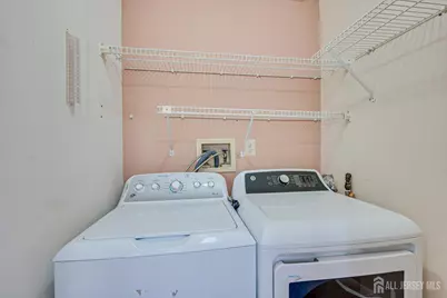 2 Farnham Square, Sayreville, NJ 08859 - Photo 25