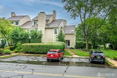2 Farnham Square, Sayreville, NJ 08859 - Photo 3