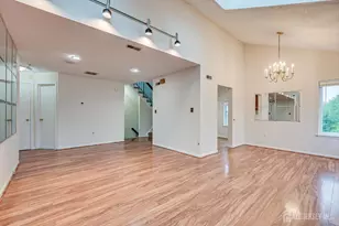 2 Farnham Square, Sayreville, NJ 08859 - Photo 9