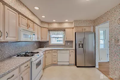 12 Dixon Drive, Woodbridge Township, NJ 07095 - Photo 19