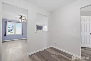 94 Woodmere Dr, Sayreville, NJ 08859 - Photo 7
