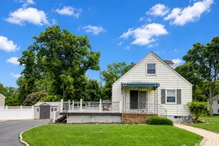 123 Lake View Blvd, Edison, NJ 08817 - Photo 3