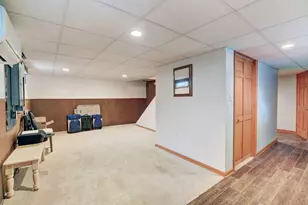 123 Lake View Blvd, Edison, NJ 08817 - Photo 21