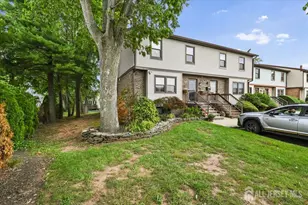 27 Highview Dr, Woodbridge Township, NJ 07095 - Photo 3