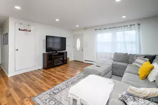 98 Daniel St, Carteret, NJ 07008 - Photo 17
