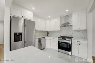 341 Danbury Ln, East Brunswick Township, NJ 08816 - Photo 9