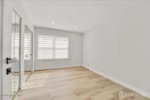 341 Danbury Ln, East Brunswick Township, NJ 08816 - Photo 15