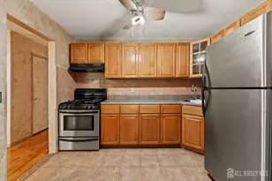 192 College Dr, Edison, NJ 08817 - Photo 11