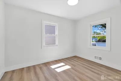 414 S Pine Avenue S, Sayreville, NJ 08879 - Photo 19