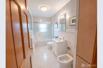 41 Edgewood Avenue, Colonia, NJ 07067 - Photo 9