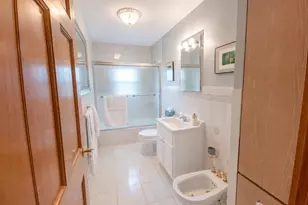41 Edgewood Ave, Colonia, NJ 07067 - Photo 9