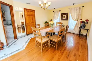 41 Edgewood Ave, Colonia, NJ 07067 - Photo 5