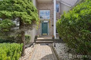 30 Larkspur Dr, South Brunswick Township, NJ 08810 - Photo 3