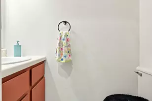 36 Byrnes Ln, Sayreville, NJ 08872 - Photo 5