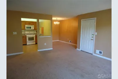 313 Wimbeldon Court, North Brunswick Township, NJ 08902 - Photo 3