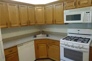 313 Wimbeldon Ct, North Brunswick Township, NJ 08902 - Photo 5