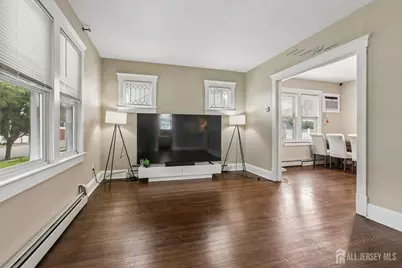 [Address not provided], Woodbridge Township, NJ 07095 - Photo 5
