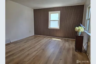 215 Sherry Street, Woodbridge Township, NJ 07095 - Photo 3