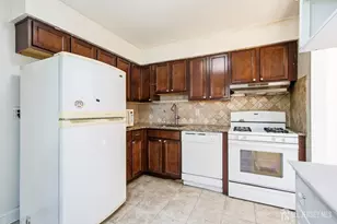 51 Pheasant Run, Edison, NJ 08820 - Photo 9