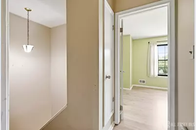51 Pheasant Run, Edison, NJ 08820 - Photo 19