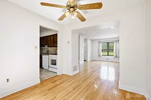 51 Pheasant Run, Edison, NJ 08820 - Photo 7
