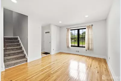 51 Pheasant Run, Edison, NJ 08820 - Photo 5