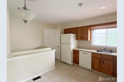 7 Daniel Webster Avenue #D, Monroe Township, NJ 08831 - Photo 5
