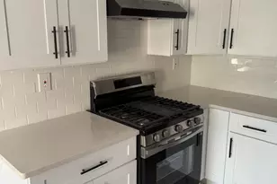 1008 Hidden Village Dr, Perth Amboy, NJ 08861 - Photo 3