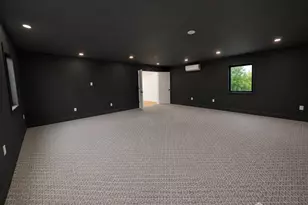 19 Lisa Ct, Colonia, NJ 07067 - Photo 29
