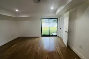 19 Lisa Ct, Colonia, NJ 07067 - Photo 7
