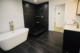19 Lisa Ct, Colonia, NJ 07067 - Photo 25