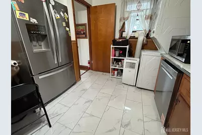 129 Hampton Street, Metuchen, NJ 08840 - Photo 19