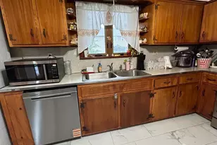 129 Hampton St, Metuchen, NJ 08840 - Photo 17