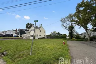 2 Carter Pl, Sayreville, NJ 08859 - Photo 33