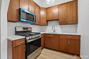 14 Hazard Pl, Elizabeth, NJ 07208 - Photo 11
