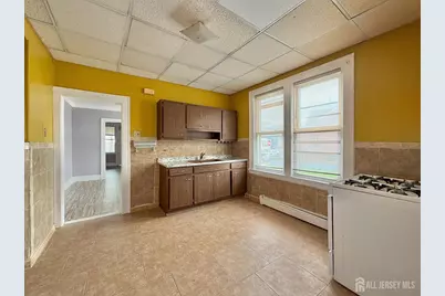 231 Myrtle Avenue, Irvington, NJ 07111 - Photo 17