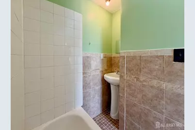 231 Myrtle Avenue, Irvington, NJ 07111 - Photo 37