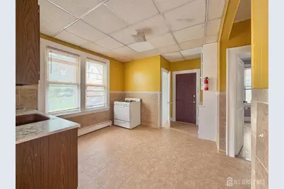 231 Myrtle Avenue, Irvington, NJ 07111 - Photo 15