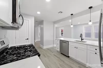 [Address not provided], Woodbridge Township, NJ 07095 - Photo 19