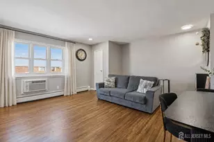 43 Gramercy Gardens, Middlesex, NJ 08846 - Photo 5