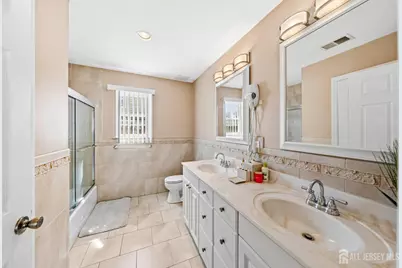 13 W 5th Avenue, Linden, NJ 07036 - Photo 9