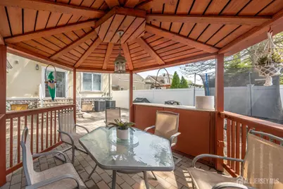 13 W 5th Avenue, Linden, NJ 07036 - Photo 29