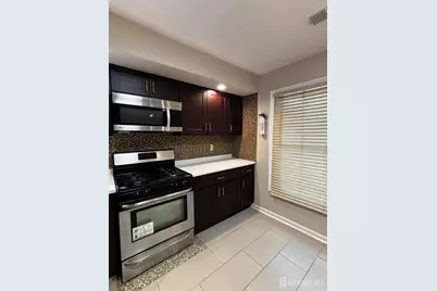 120 Magee Court, East Brunswick Township, NJ 08816 - Photo 5