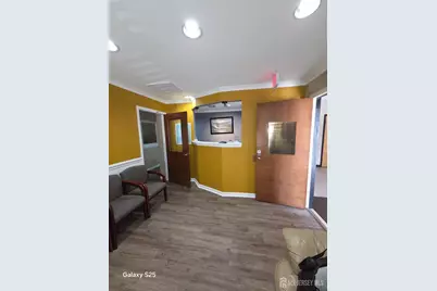 4255 US 9 Highway N #5, Freehold, NJ 07728 - Photo 5