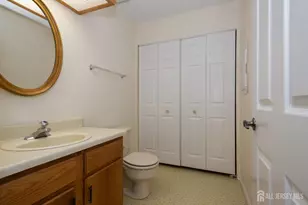 122F Concordia Cir, Monroe Township, NJ 08831 - Photo 17
