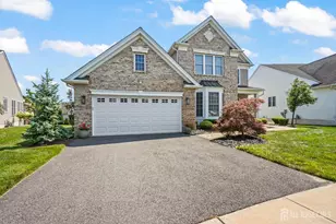 5 Ballybunion Dr, Monroe Township, NJ 08831 - Photo 3